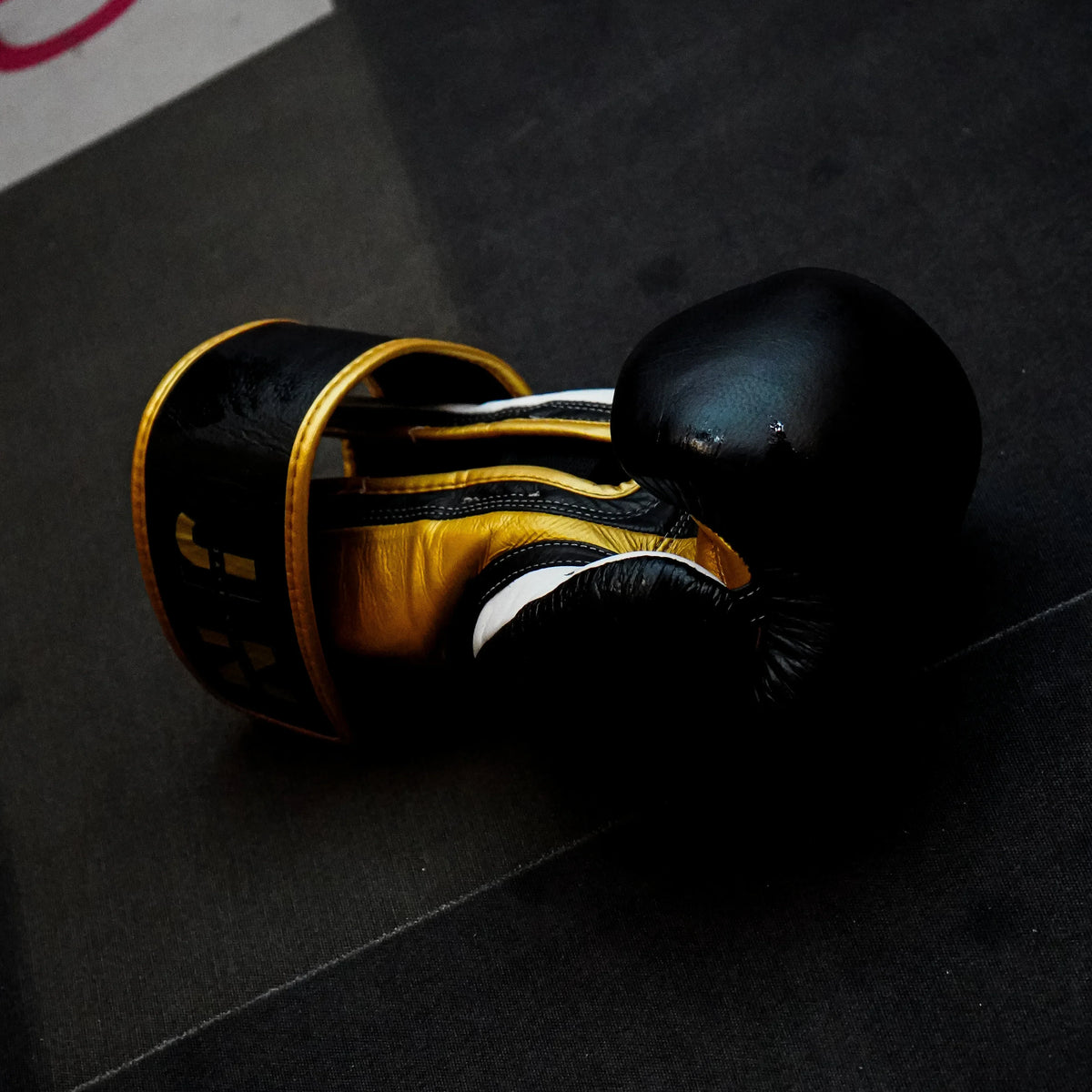 Velocity 3.0 Velcro Boxing Gloves – Midnight Black
