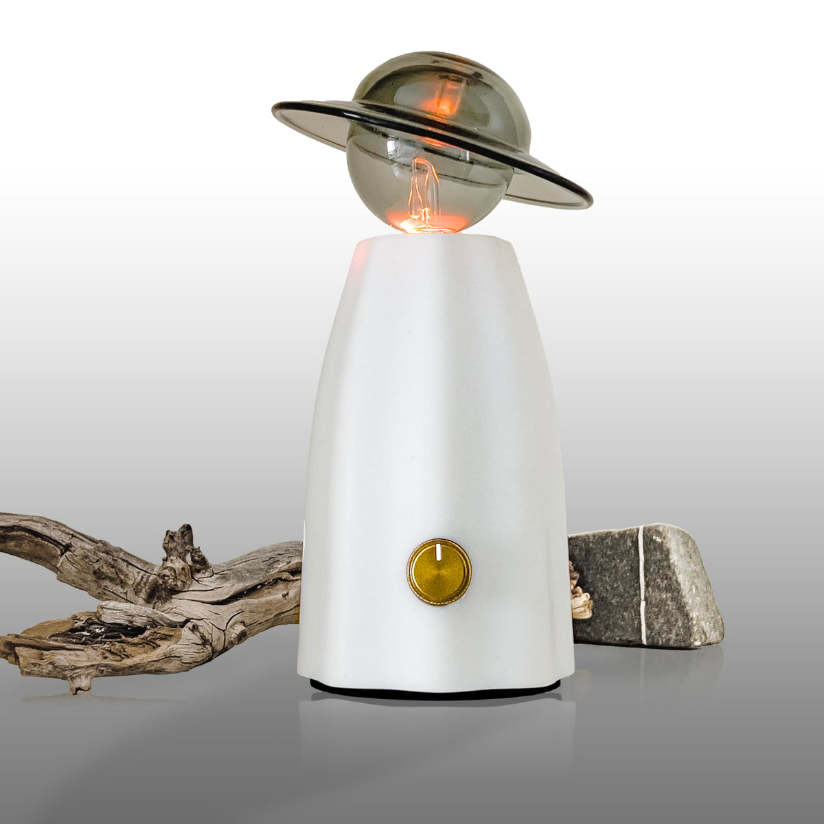 CHEZARTEMIS Scarecrow Glass Essential Oil Diffuser β Waterless, Rechargeable & Quiet