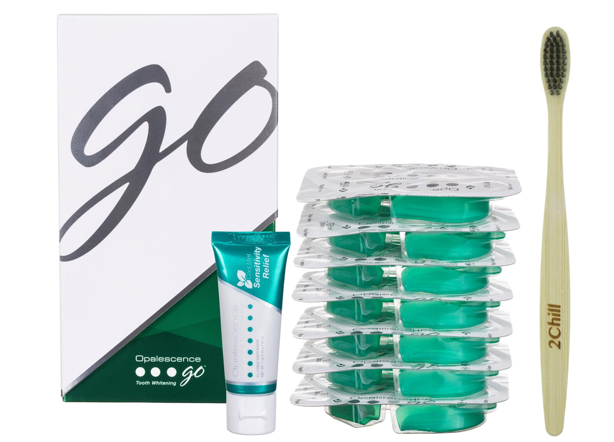 مجموعة تبييض Opalescence GO 15 | 7 علاجات | قوالب جاهزة + معجون أسنان السفر للأسنان الحساسة بالنعناع