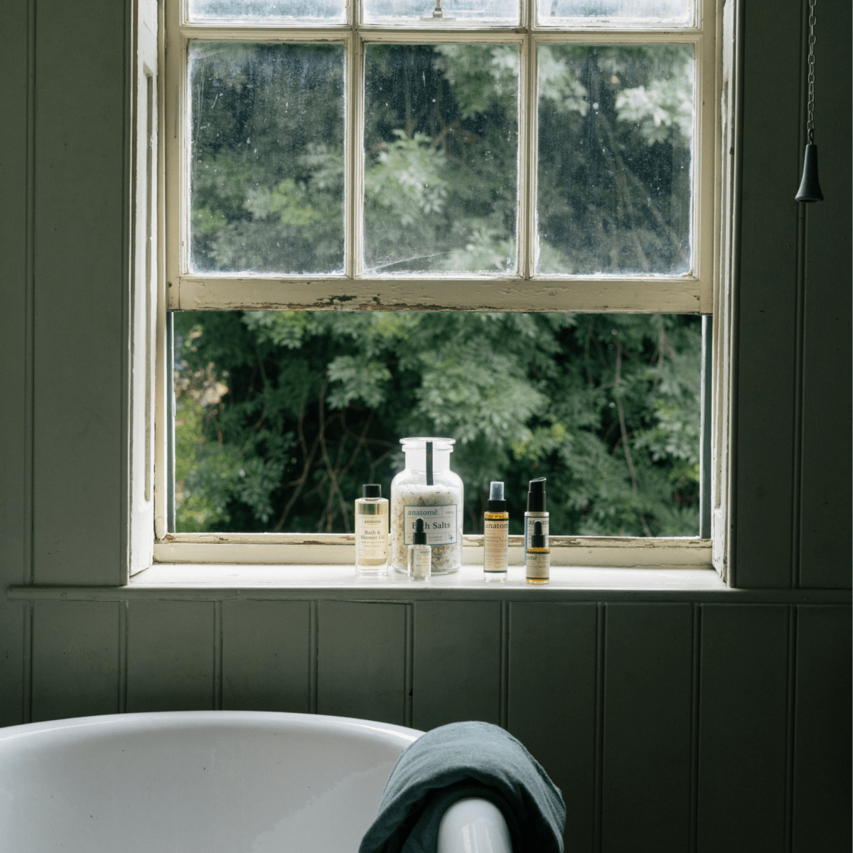 زيت استحمام مهدئ مع البابونج الروماني - للنوم وتخفيف التوتر