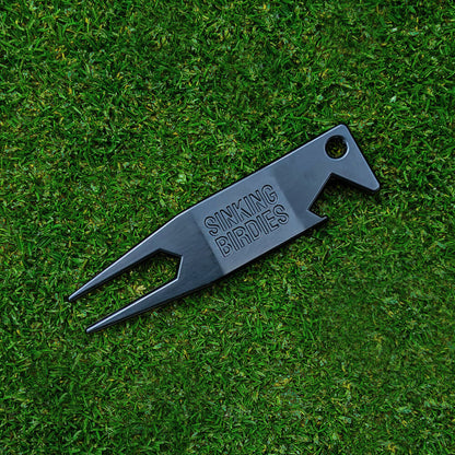Divot tool
