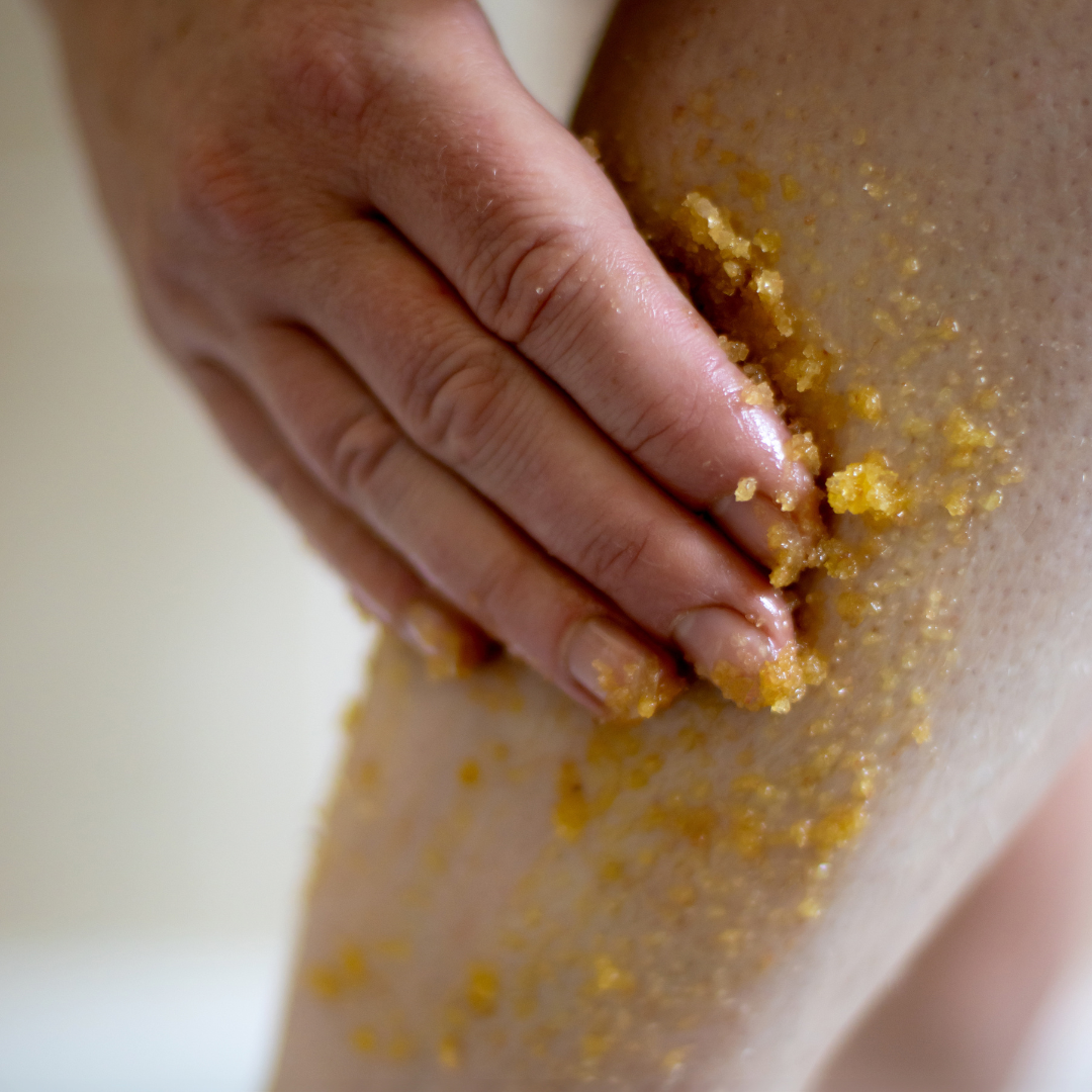 مقشر للجسم بالبرتقال الأحمر والمانجو