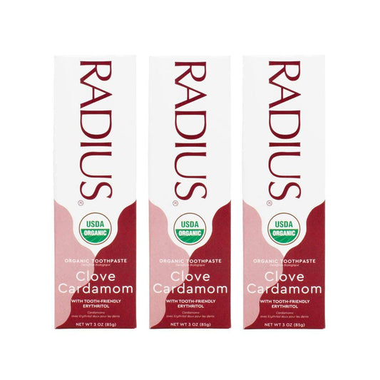 معجون أسنان RADIUS بالقرنفل والهيل – 3 أونصة، عضوي من وزارة الزراعة الأمريكية، غير سام، خالٍ من الغلوتين | عبوة من 3