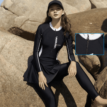 قميص واقٍ من الشمس مزود بحافة 