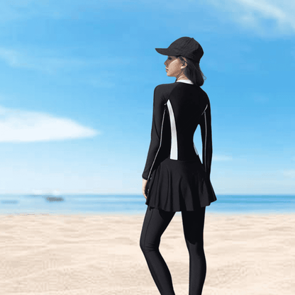 قميص واقٍ من الشمس مزود بحافة 