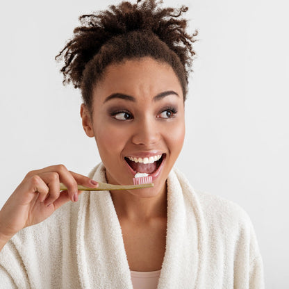 فرشاة أسنان من الخيزران من دكتور بوتانيكالز، لون وردي، عبوة توفير مزدوجة