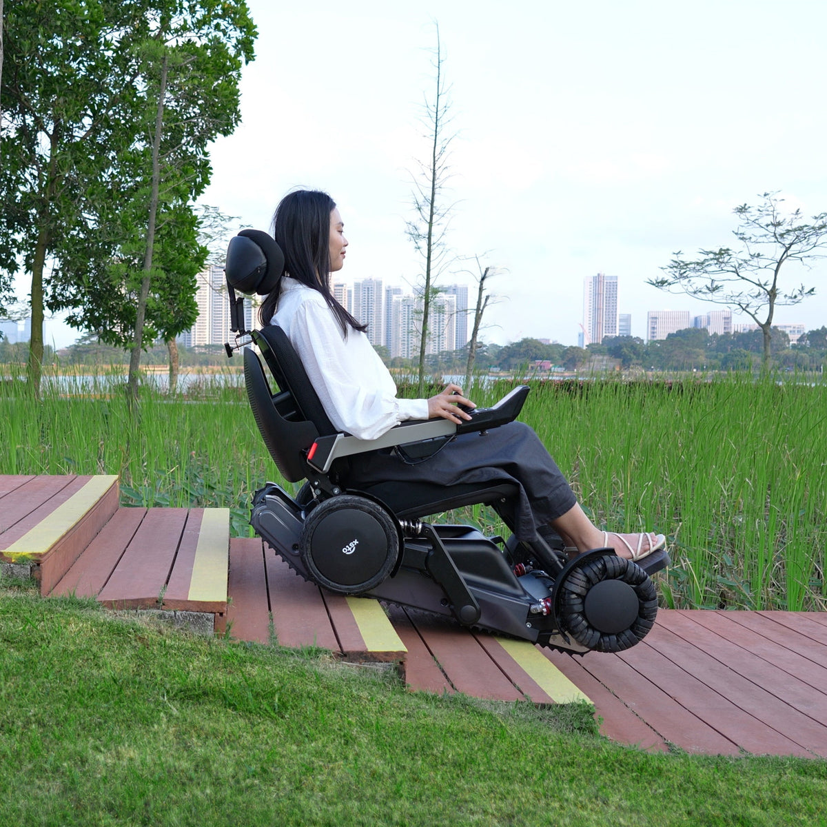 XSTO X12